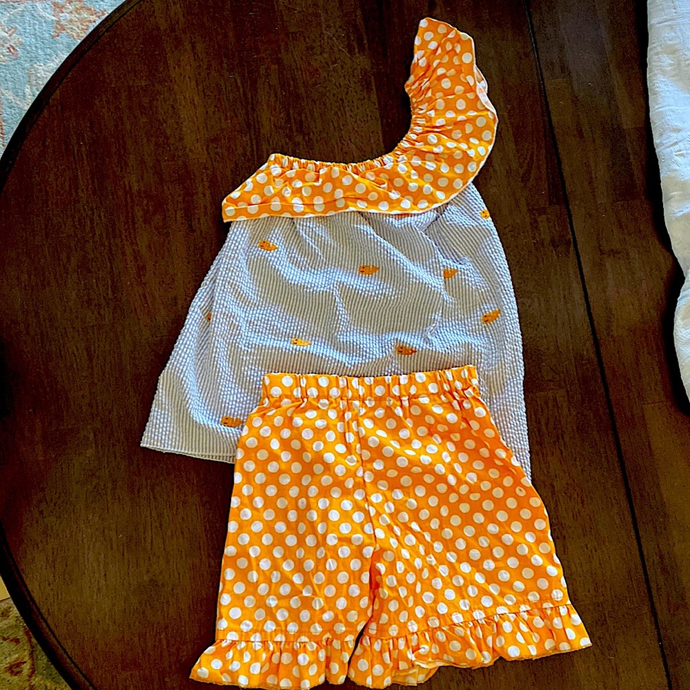 New Girls Size 5 Lolly Wolly Doodle 2 Piece 1 Shoulder Seersucker Set w/Whales